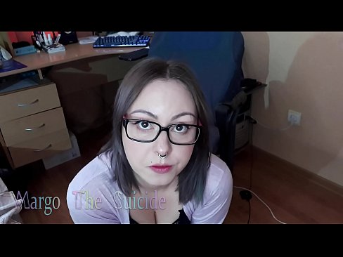 ❤️ Ko'zoynakli seksual qiz kamerada Dildoni chuqur so'radi ❤️ Anal videoda bizda ❌️❤