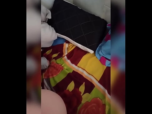 ❤️ Mening xonadoshim uyda yolg'iz qoladi, chunki eri ta'tilga ketadi va men uni sikish va eshagini sut bilan to'ldirish imkoniyatidan foydalanaman ❤️ Anal videoda bizda ❌️❤